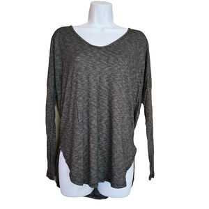 Soprano Womens V-Neck Tunic Slinky Stretch Knit Tee Size M Striped Long Sleeve